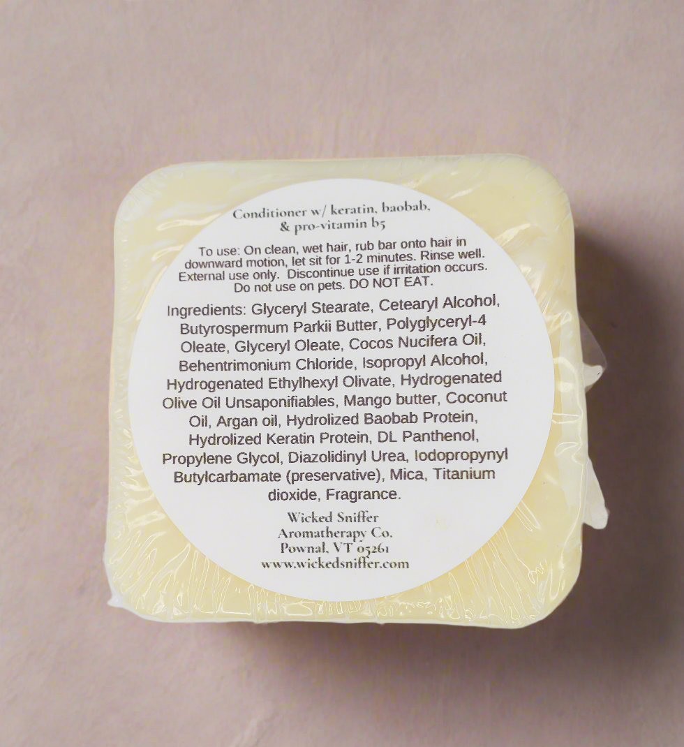 Conditioner Bar for damaged hair in Honeydew Coconut scent