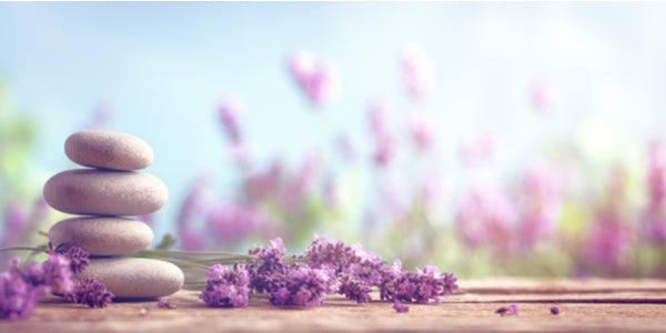 Discovering the Essence: What is Aromatherapy and How it Works
